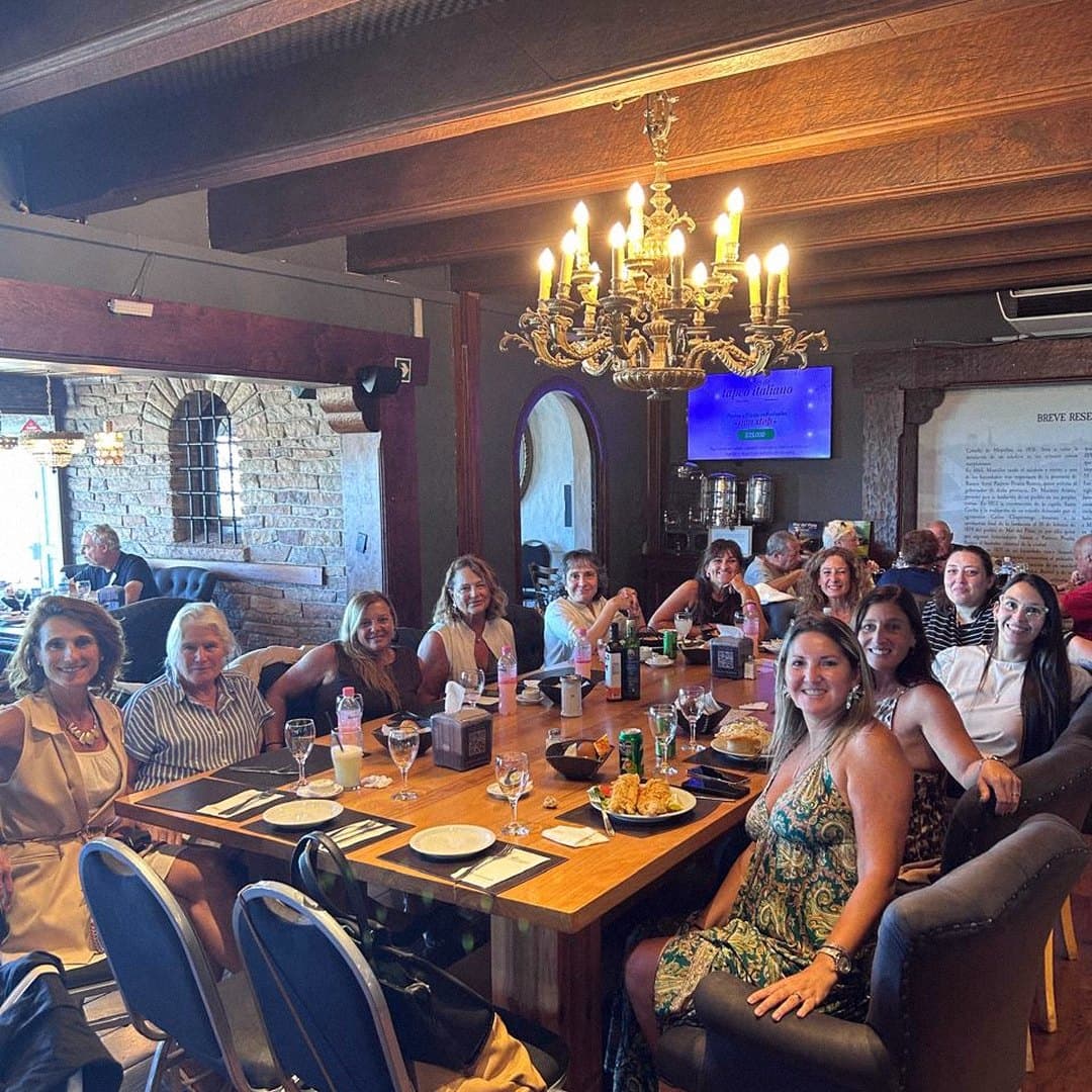 Almuerzo del Día de la Mujer del equipo y la red de productoras de Grupo Marsant